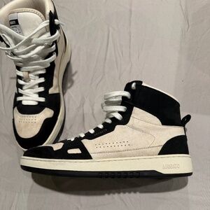 Axel Arigato Dice Hi Sneaker |Beige/Black | 10.5M - EU44